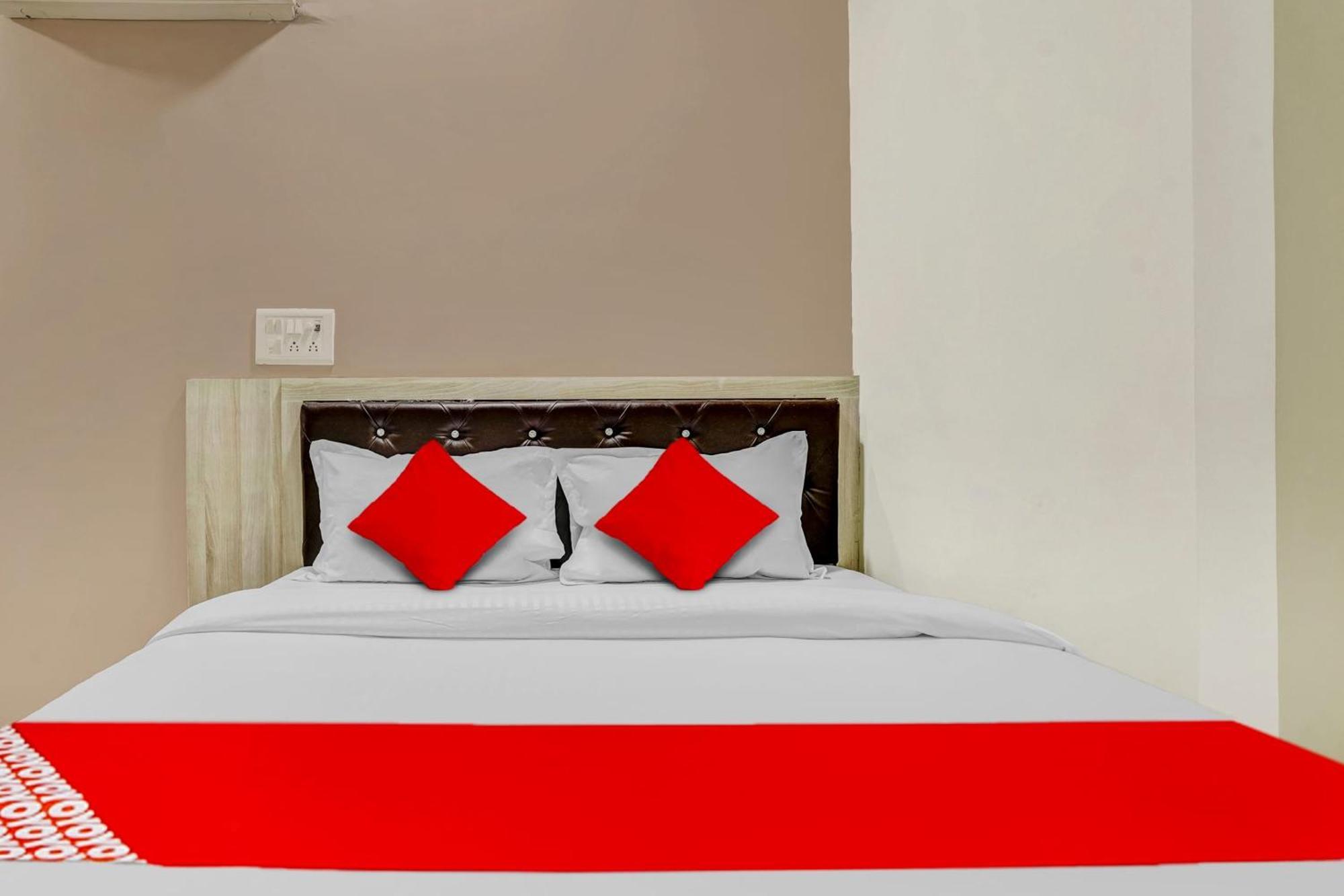 Hotel O Relax Palace Мумбаї Екстер'єр фото