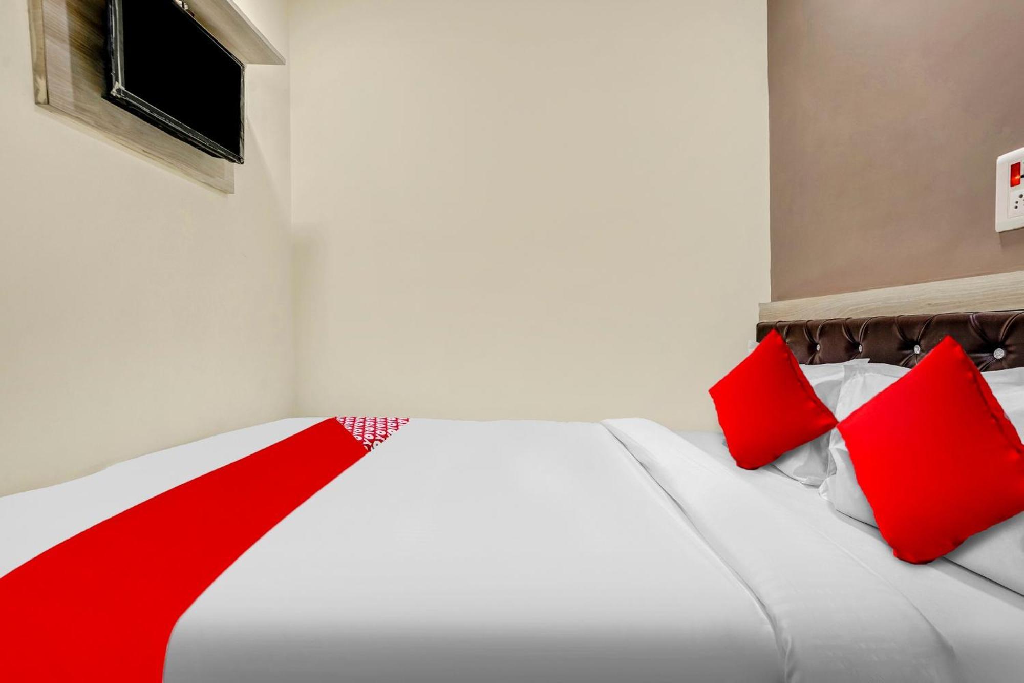 Hotel O Relax Palace Мумбаї Екстер'єр фото